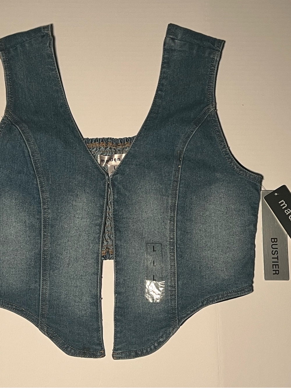Subcategory selection for women's shorts